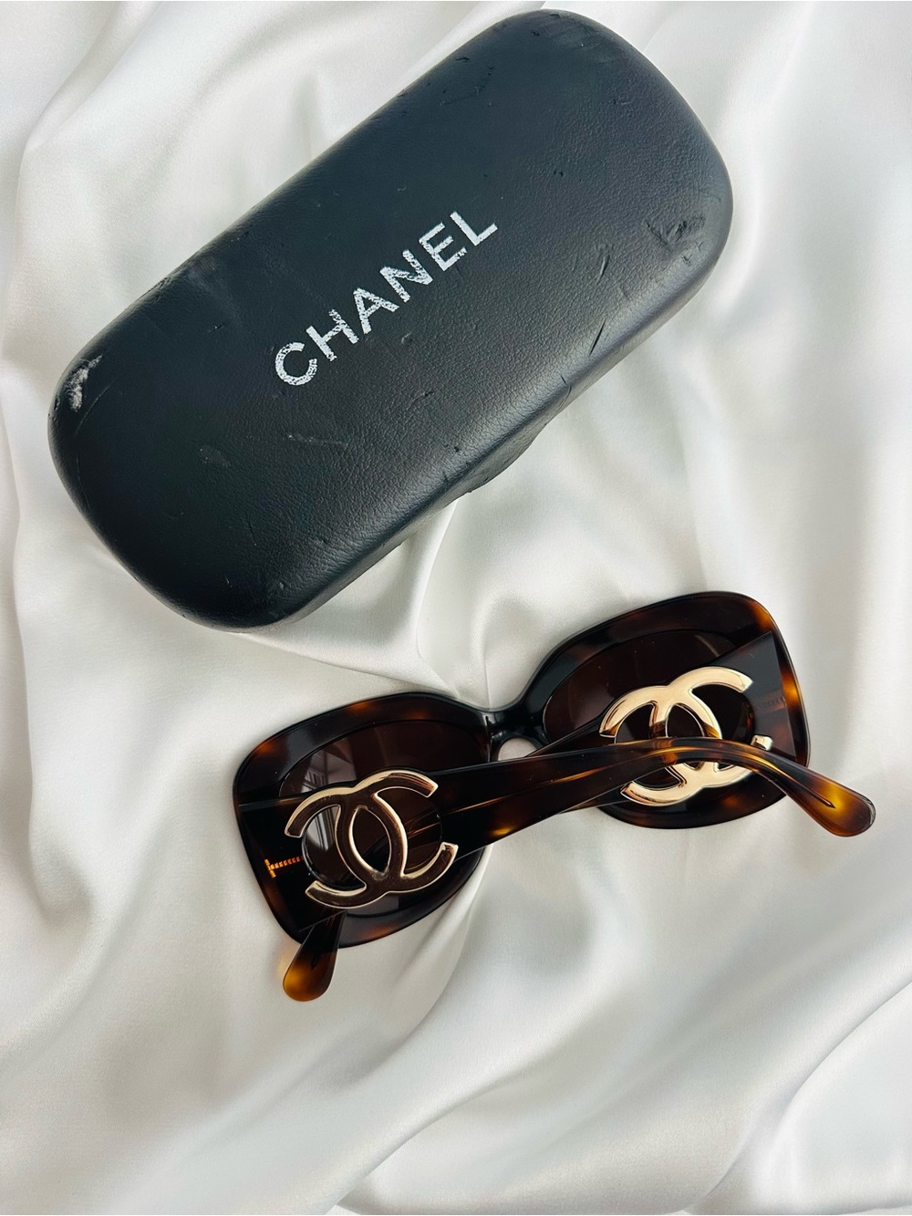 CHANEL Vintage Tortoiseshell Sunglasses